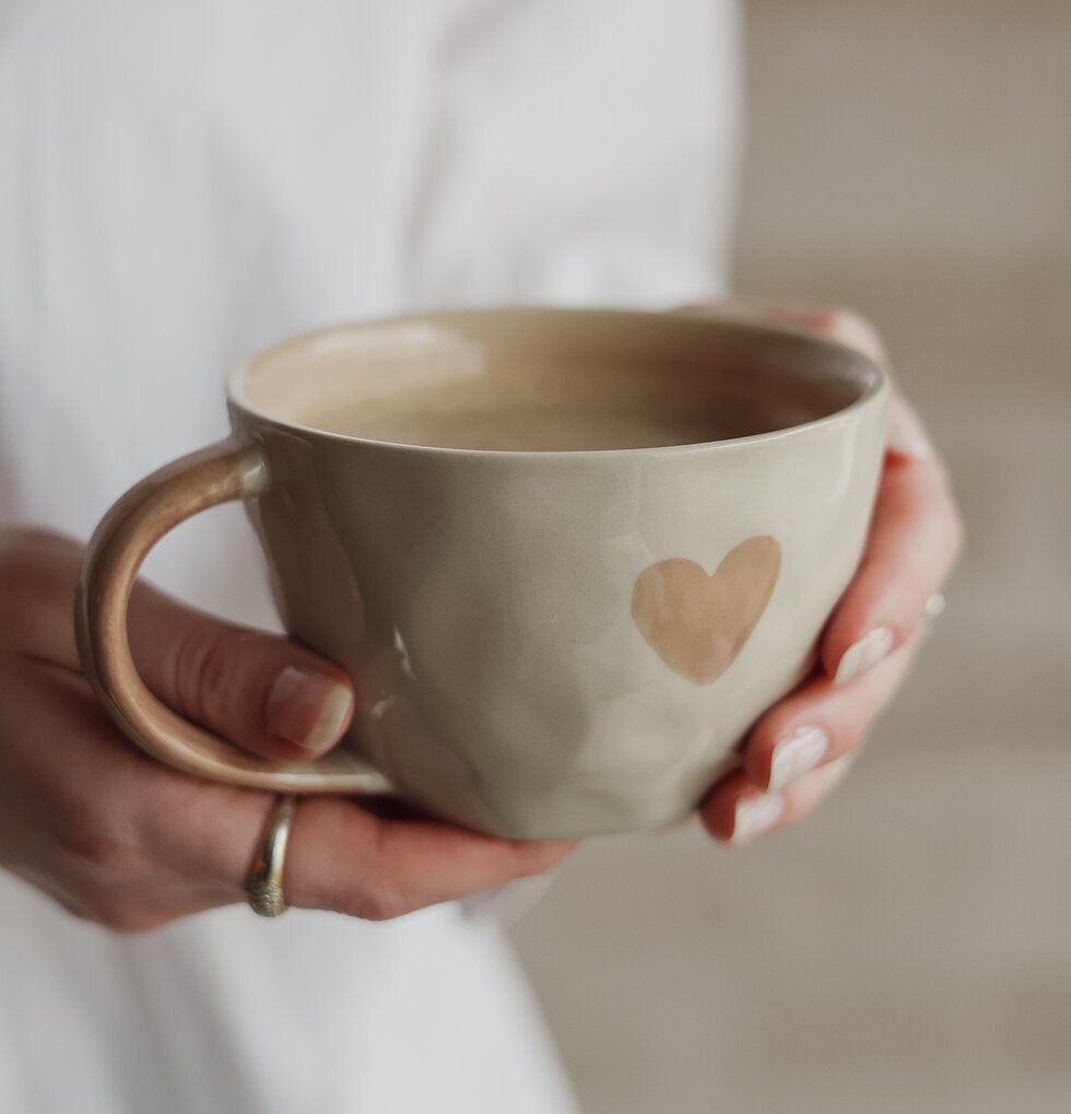 A lovely cup of Love & Happiness - Majas Cottage Muggar/koppar i porslin, keramik, papper eller