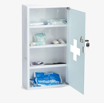 Bild av stilrent medicinskåp med frostad glasdörr