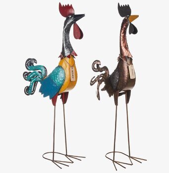 Bild av dekorativa tuppar i metall för hem och trädgård