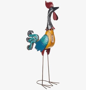 Bild av färgglad tuppskulptur i hamrad plåt, 70 cm hög