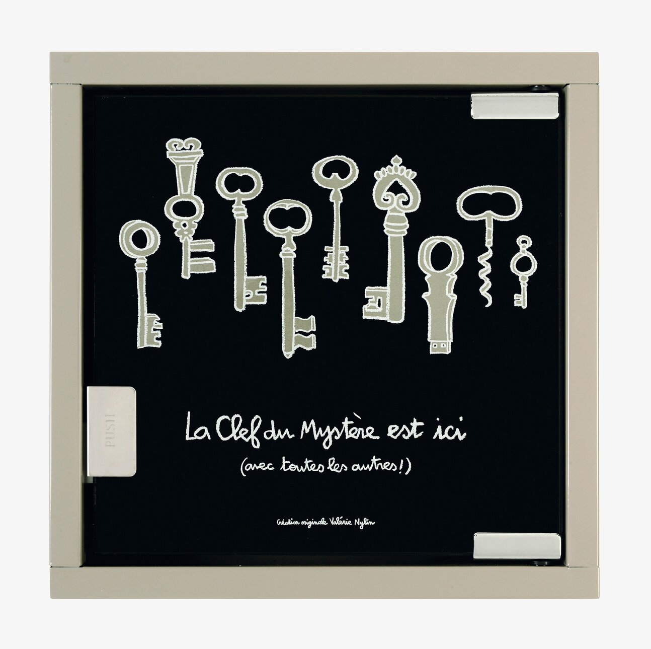 Nyckelskåp Nostalgi Grå från Derriére la porte i grått