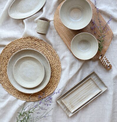 Bild av harmonisk ensemble av köks- och matprodukter