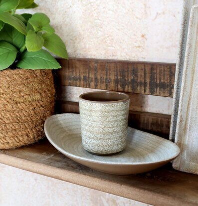 Bild av harmonisk inredning med naturliga material