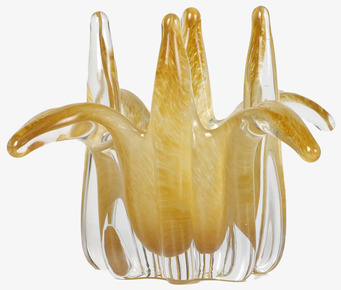 Bild av ljuslykta med organisk design och tapenade-toner