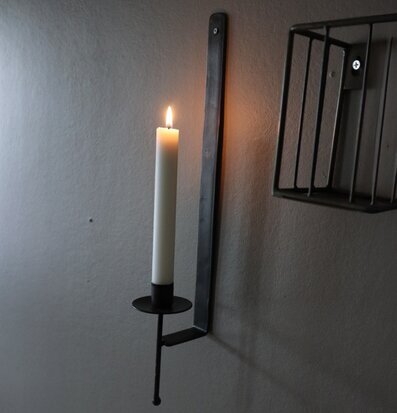 Bild av modern väggljusstake i industriell design