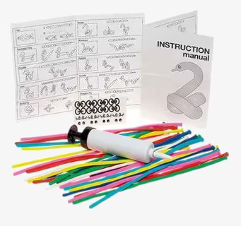 Bild av färgglatt ballongset med pump och manualer