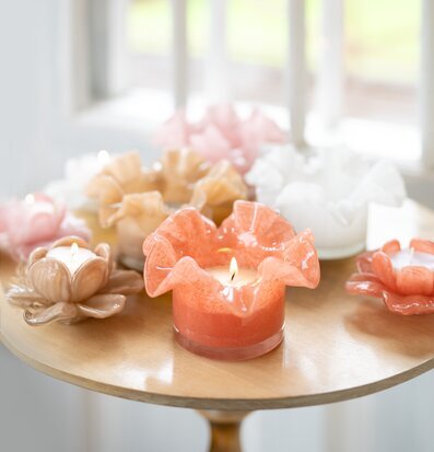 Bild av ljuslyktor i harmonisk och inspirerande miljö