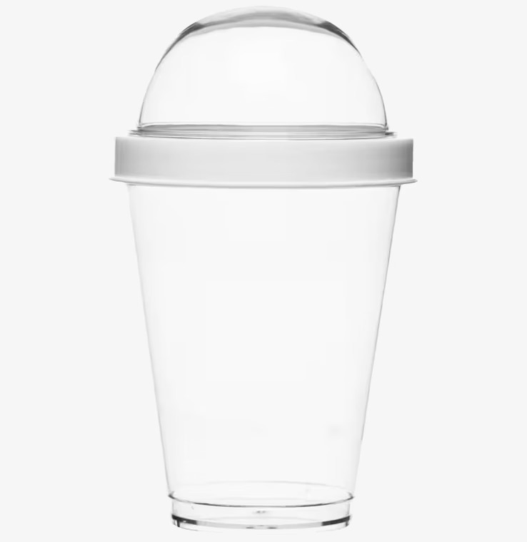 Bild av stilren och praktisk yoghurtbägare i vit design