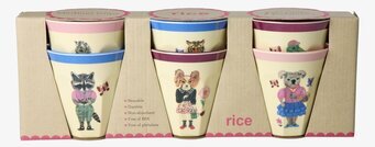 Bild av sex färgglada och lekfullt designade muggar