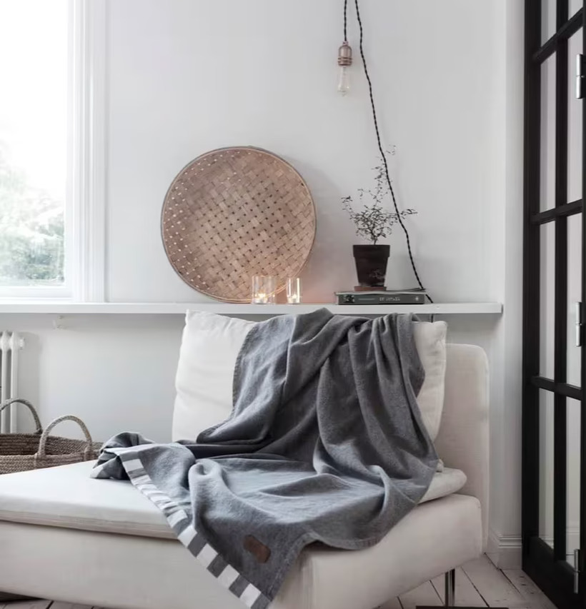 Bild av harmonisk inredning med stilren och tidlös design