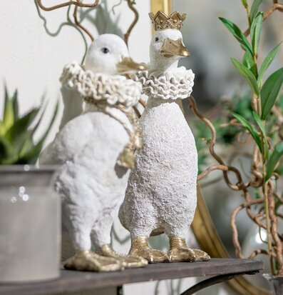 Bild av dekorativa ankor med elegant och lekfull stil