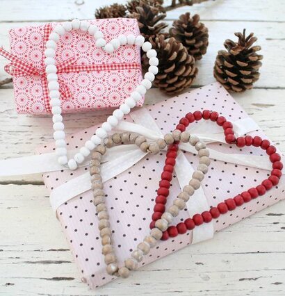 Heart Of Beads Guld från Krasilnikoff i tre färgvarianter