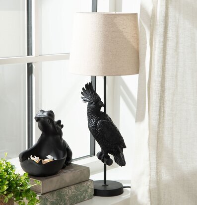 Bild av elegant inredning med svart kakadua lampfot