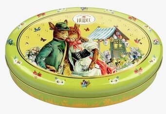 Bild av oval ask med rävmotiv och vårinspirerad design