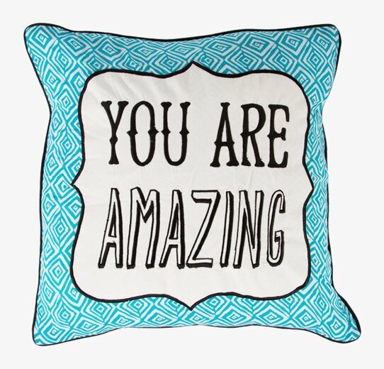 Kudde - You Are Amazing från Sass & Belle med färgglad design