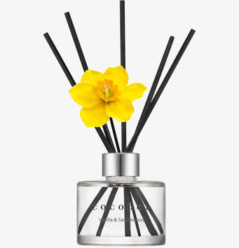 Bild av eleganta doftpinnar med minimalistisk design