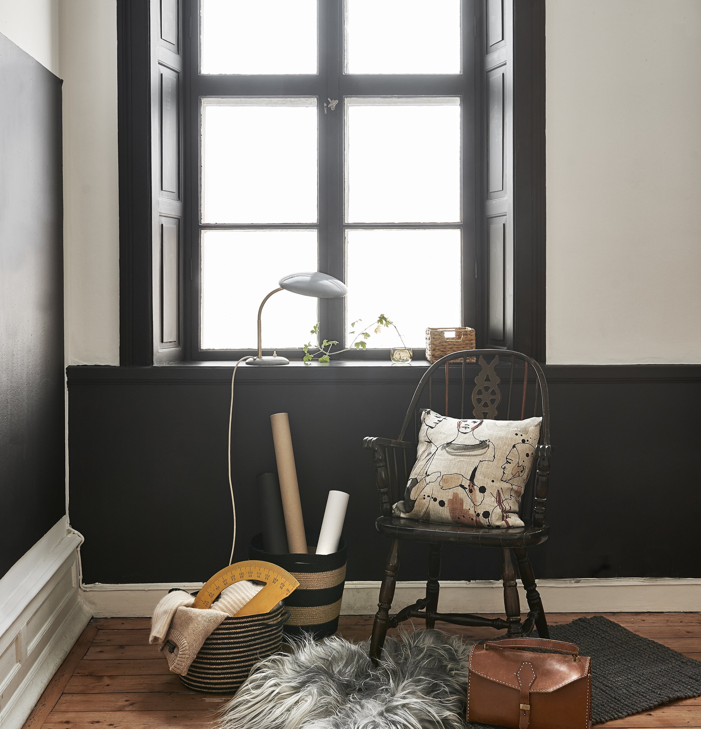 Jutekorg Emma från Dixie i stilfullt inredd hörna av rum