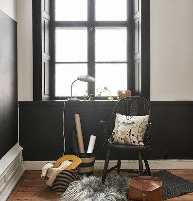 Foto av hemtrevlig hörna med harmonisk inredning