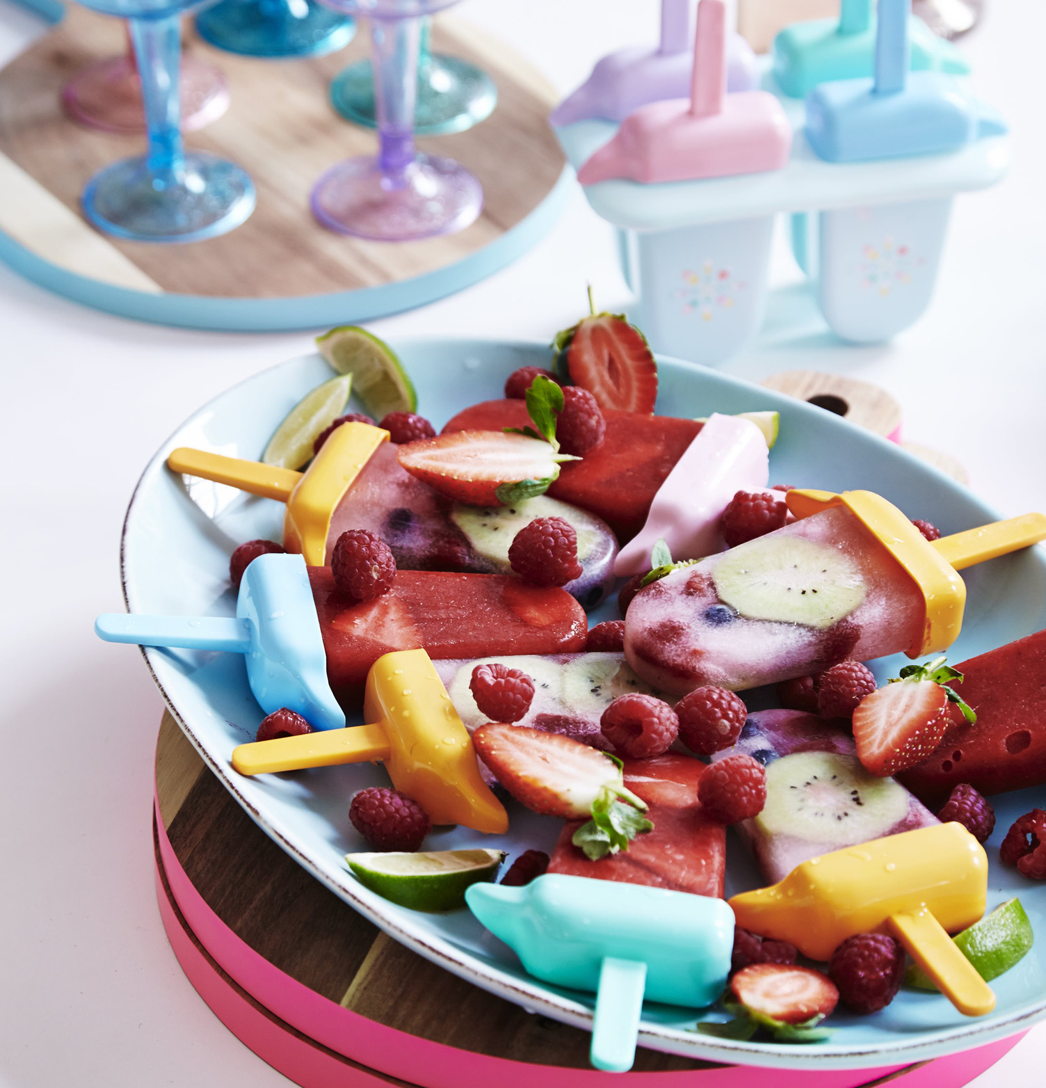 IceCream Maker från Rice med färgglada isglassar och frukt