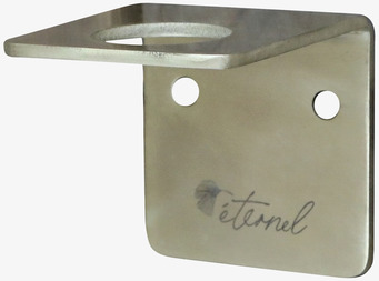 Bild av elegant väggupphängning i mässing för glasflaskor