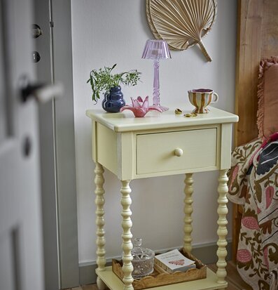 Bild av charmigt och funktionellt heminredningsarrangemang