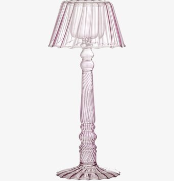 Bild av stor rosa ljusstake med elegant vriden design