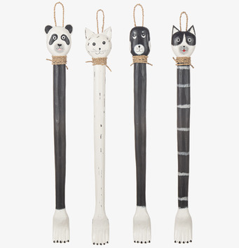 Bild: Fyra djurinspirerade ryggkliarredskap i lekfull design