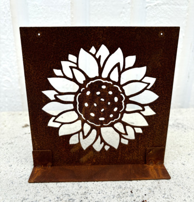 Bild av robust skylthållare med solrosmotiv