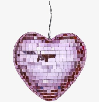 Bild av hjärtformad rosa discokula med spegelbitar och snöre
