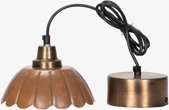 Bild på elegant kopparfärgad taklampa med vågig skärm