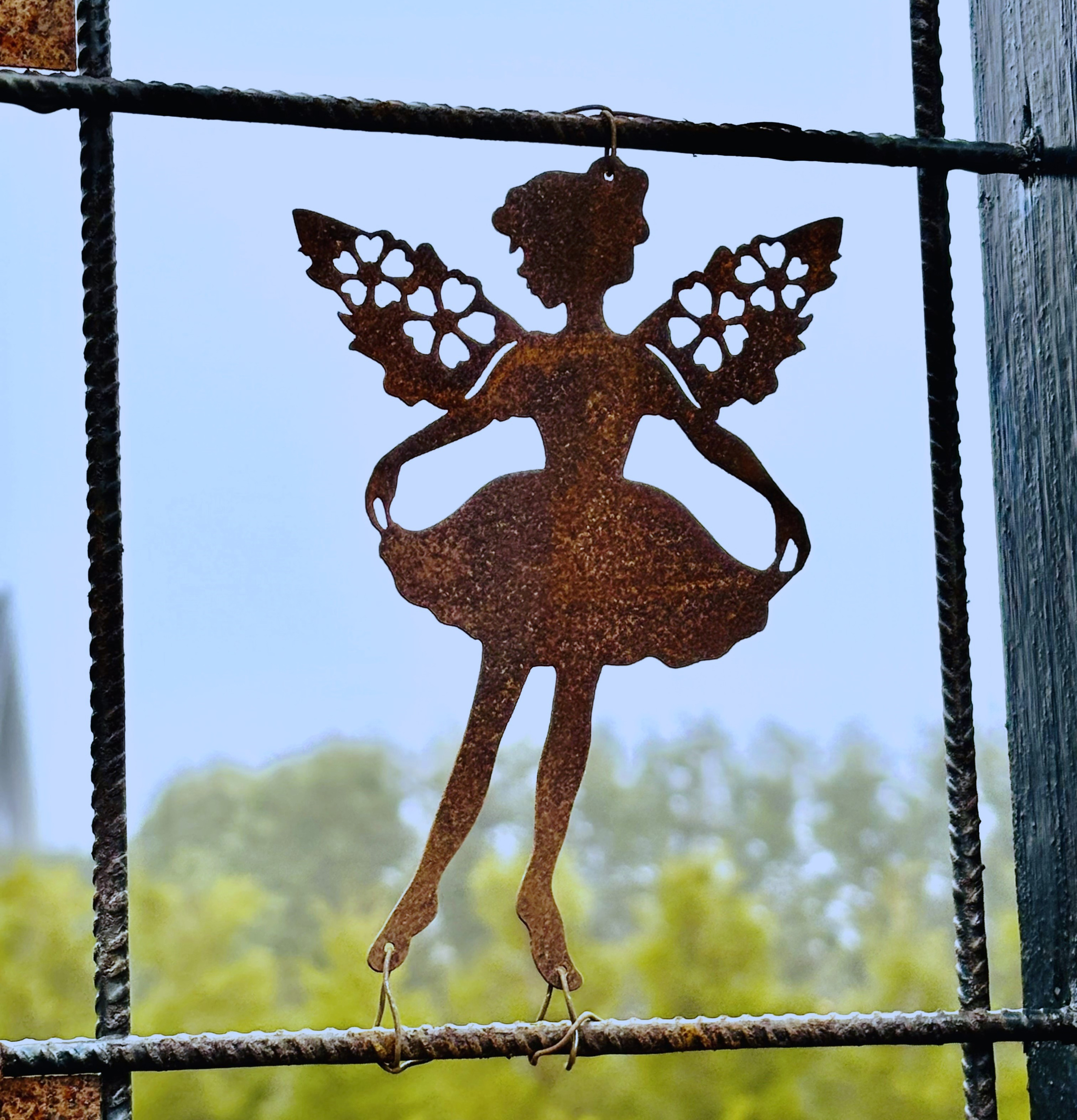 Figur Dansande Älva (armeringsnät) Lind Decoration Utomhusskyltar Skyltar för utomhusbruk