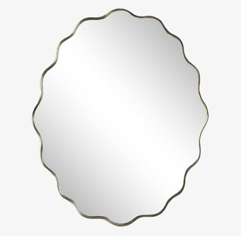 Bild på stor vågig väggspegel med smal ram i antik mässing