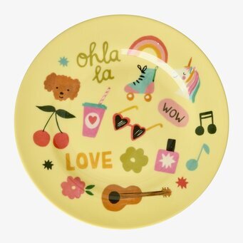 Bild av färgglad tallrik med enhörning, regnbåge och hjärtan