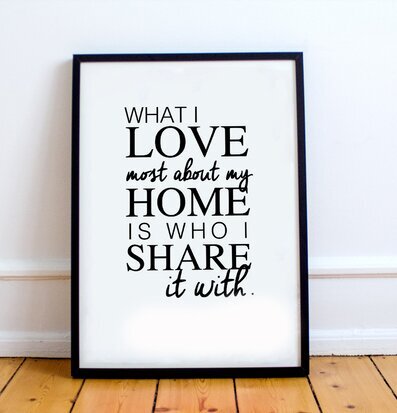 Bild av minimalistisk poster med meningsfullt budskap