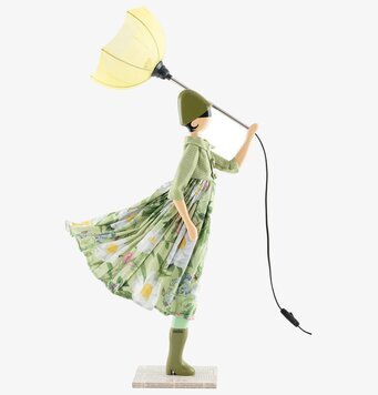 Bild på dekorativ bordslampa med fantasifull figur och paraply