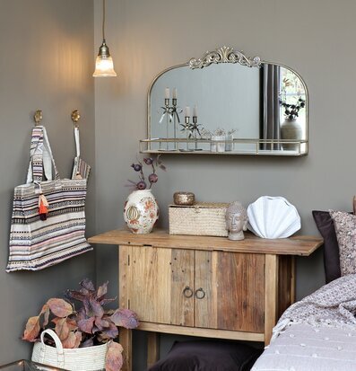 Bild av harmonisk och detaljrik inredning med varm atmosfär