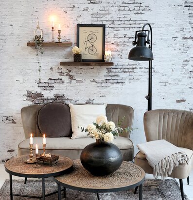 Bild: Industriell och rustik vardagsrumsinspiration med värme