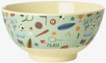 Bild på färgglad skål med sportmotiv och lekfull design
