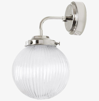 Bild på väggmonterad badrumslampa i nickel och klart glas