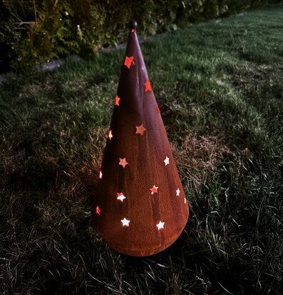 Bild på konformad marschallhållare med stjärnmönster ute