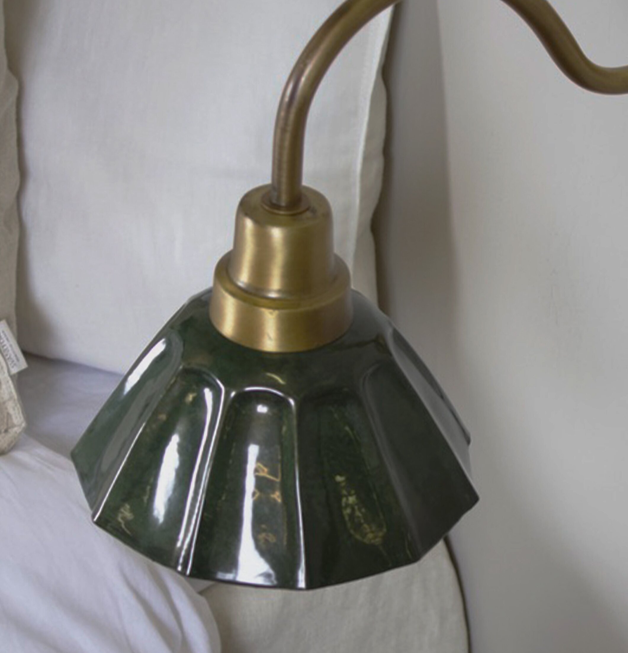 Ester Vägglampa Mörkgrön PR Home Lampor Taklampor Golvlampor Bordslampor LED-lampor Ledlampor Fönsterlampor Ljusslingor för dekoration