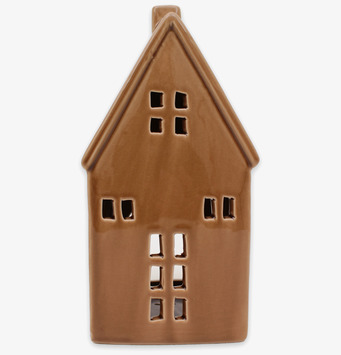 Bild av ljuslykta i husform med geometriska detaljer och fönster