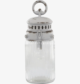 Bild av antikvit lanterna med patina och räfflat glas