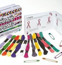 Bild av färgglatt DIY-kit för att skapa vänskapsband
