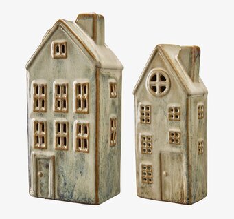 Bild på två dekorativa keramikhus i offwhite med LED-fönster