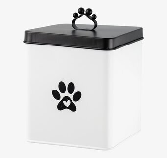 Bild på fyrkantig vit plåtburk med svart lock och tassmotiv