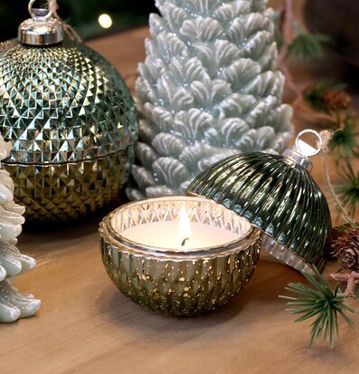 Bild av julkula som ljus – stämningsfull vinter- och juldekor