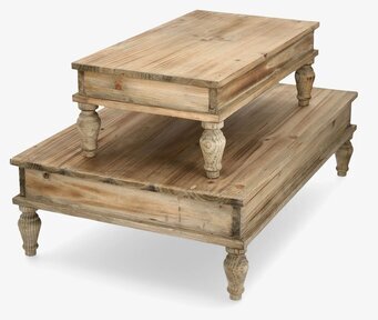 Bild på piedestalbord i trä med två nivåer och svarvade ben