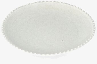 Bild av assiett med pärlkant och matt yta på vit bakgrund