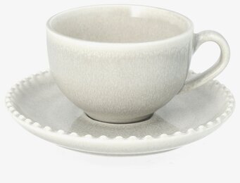 Bild på kopp och fat i gråmelerad keramik med pärlkant